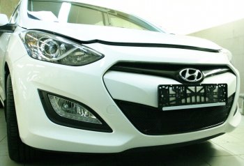 1 599 р. Сетка в воздухозаборник бампера Arbori (15 мм) Hyundai I30 2 GD дорестайлинг, хэтчбэк 5 дв. (2011-2015) (Черная)  с доставкой в г. Тольятти. Увеличить фотографию 2