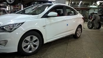 4 999 р. Пластиковые пороги АвтоКрат Hyundai Solaris RBr седан рестайлинг (2014-2017) (Неокрашенные)  с доставкой в г. Тольятти. Увеличить фотографию 3