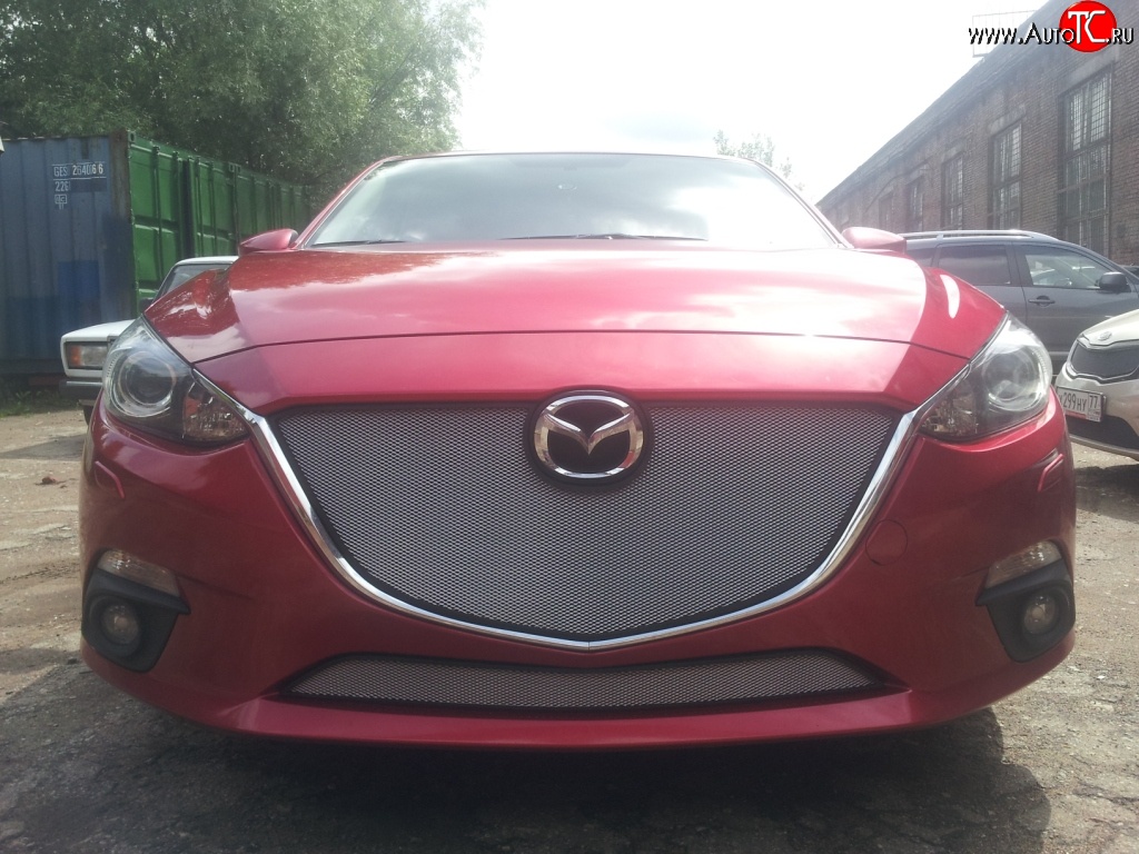 1 779 р. Сетка в решетку радиатора Russtal  Mazda 3/Axela  BM (2013-2016) дорестайлинг седан, дорестайлинг, хэтчбэк (хром)  с доставкой в г. Тольятти