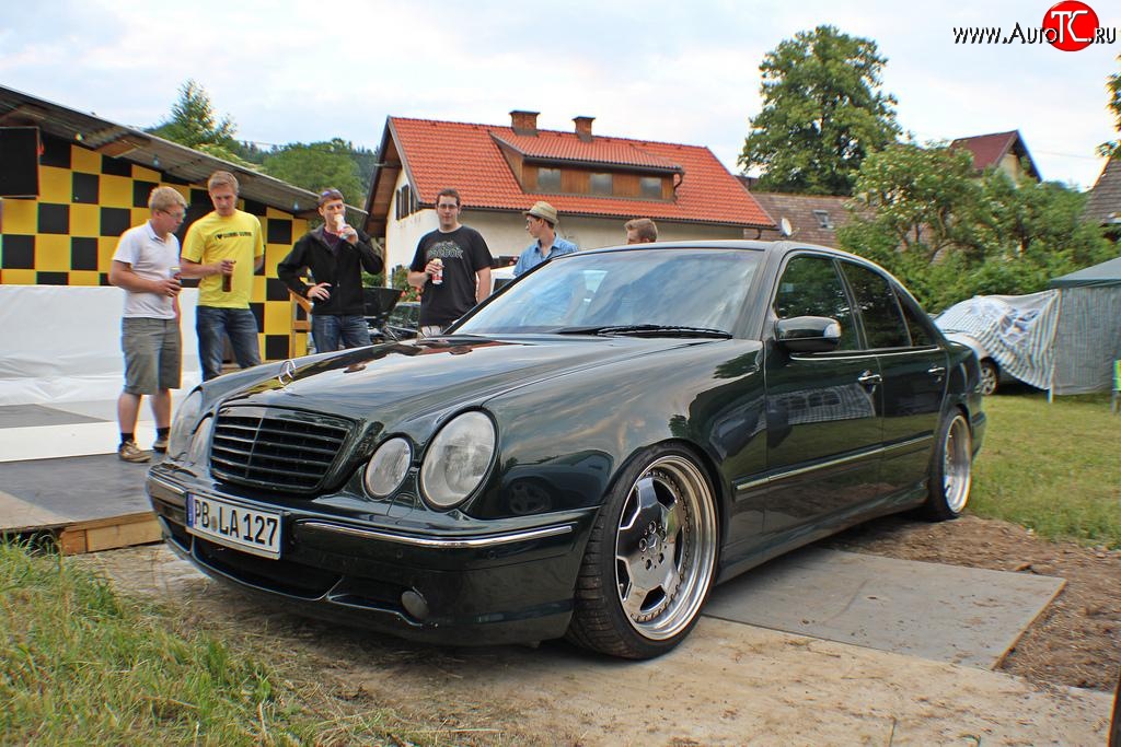 12 599 р. Передний бампер AMG Mercedes-Benz E-Class W210 дорестайлинг универсал (1996-1999) (Неокрашенный)  с доставкой в г. Тольятти