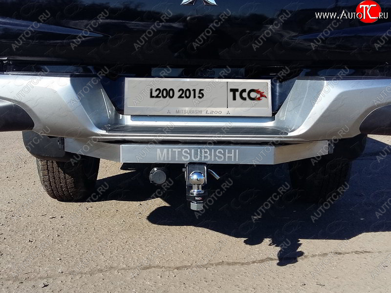 23 899 р. Фаркоп (тягово-сцепное устройство) с задним бампером TCC  Mitsubishi L200  5 KK,KL (2015-2022) дорестайлинг, рестайлинг (оцинкованный, шар Е нержавейка, усиленный, надпись Mitsubishi)  с доставкой в г. Тольятти