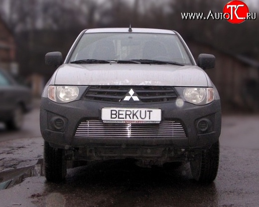 5 399 р. Декоративная вставка воздухозаборника Berkut Mitsubishi L200 4  дорестайлинг (2006-2014)  с доставкой в г. Тольятти