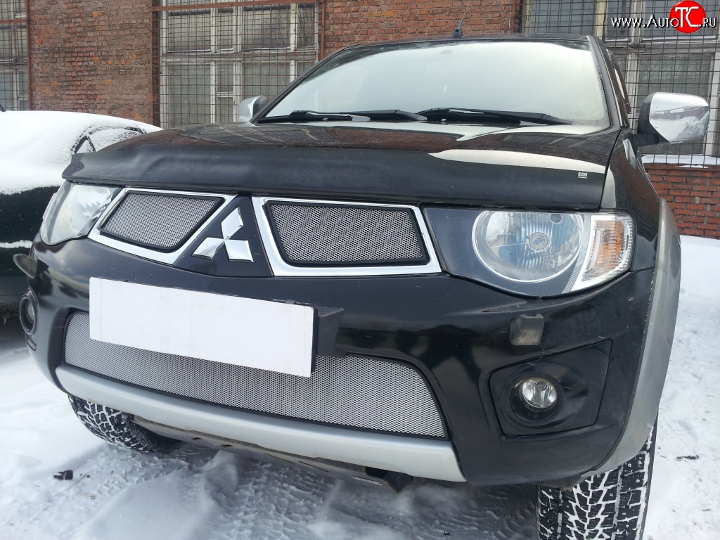 1 539 р. Нижняя сетка на бампер Russtal (хром)  Mitsubishi L200  4 - Pajero Sport  PB  с доставкой в г. Тольятти