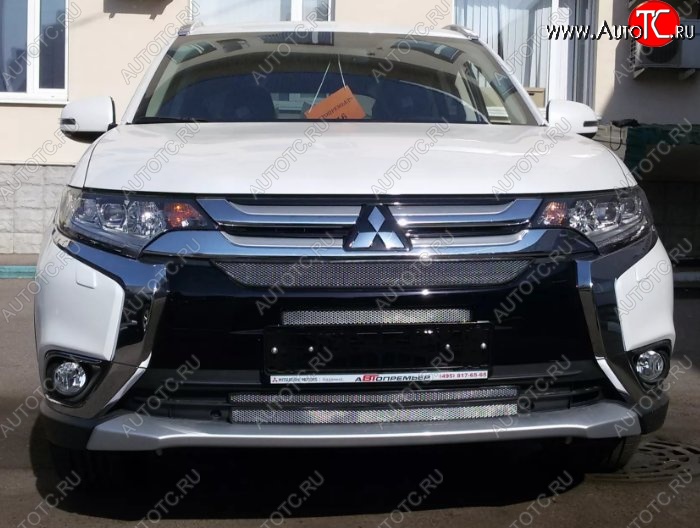 3 479 р. Защитная решётка в воздуховод автомобиля Russtal (хром)  Mitsubishi Outlander  GF (2015-2018) 2-ой рестайлинг  с доставкой в г. Тольятти