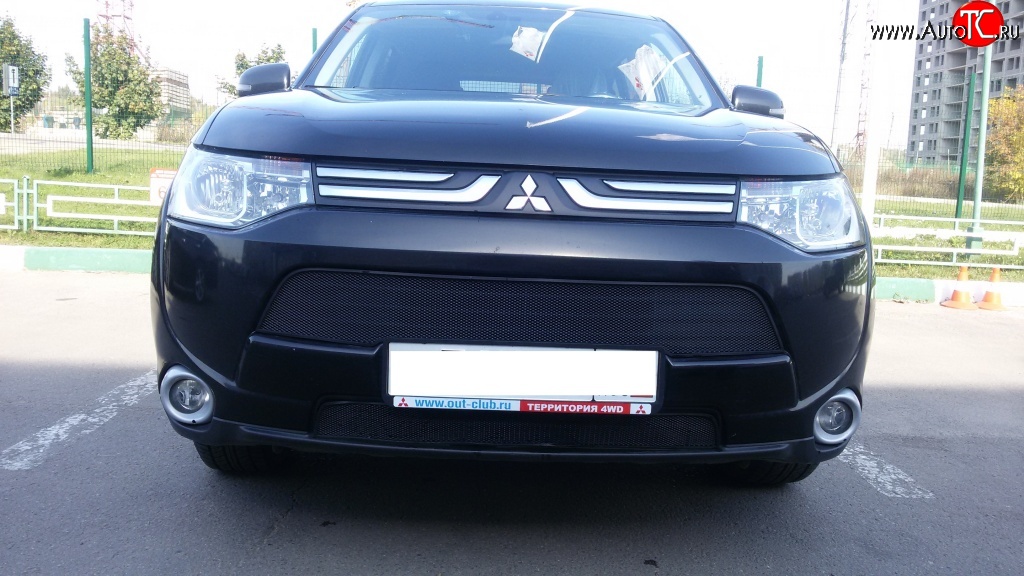 3 999 р. Сетка на бампер (рестайлинг) Russtal (черная) Mitsubishi Outlander GF дорестайлинг (2012-2014)  с доставкой в г. Тольятти