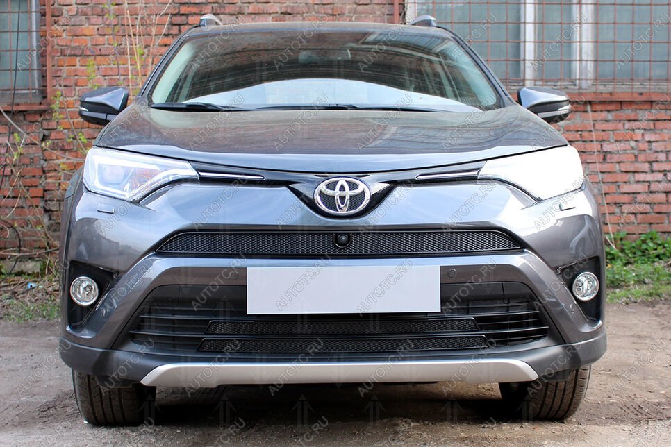 4 799 р. Защита радиатора (верх) (с камерой) Стрелка11 PREMIUM Toyota RAV4 XA40 5 дв. рестайлинг (2015-2019) (черная)  с доставкой в г. Тольятти