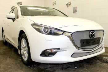 3 589 р. Защитная сетка в бампер (низ, ячейка 3х7 мм) Alfeco Стандарт Mazda 3/Axela BM рестайлинг седан (2016-2019) (Хром)  с доставкой в г. Тольятти. Увеличить фотографию 3