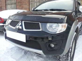 3 779 р. Защитная сетка в бампер (низ, ячейка 3х7 мм) Alfeco Стандарт Mitsubishi L200 4  дорестайлинг (2006-2014) (Чёрная)  с доставкой в г. Тольятти. Увеличить фотографию 2