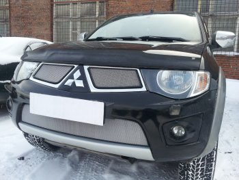 3 899 р. Защитная сетка в бампер (низ, ячейка 3х7 мм) Alfeco Стандарт Mitsubishi Pajero Sport PB дорестайлинг (2008-2013) (Хром)  с доставкой в г. Тольятти. Увеличить фотографию 2