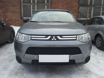 Защитная сетка в бампер (2 части, ячейка 3х7 мм) Alfeco Стандарт Mitsubishi Outlander GF дорестайлинг (2012-2014)  (Чёрная)