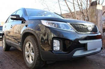 4 299 р. Защитная сетка в бампер (низ, ячейка 4х10 мм) Alfeco Премиум KIA Sorento XM рестайлинг (2012-2015) (Хром)  с доставкой в г. Тольятти. Увеличить фотографию 3