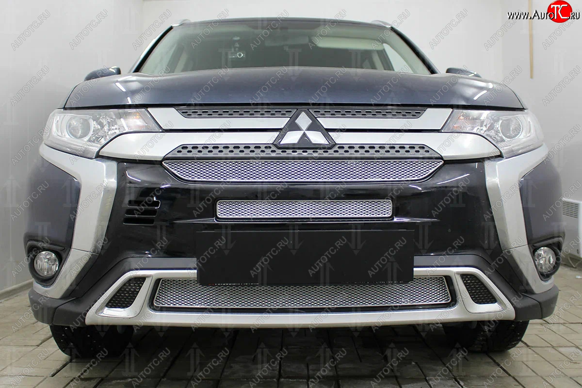 9 749 р. Защитная сетка в бампер (3 части, ячейка 4х10 мм) Alfeco Премиум Mitsubishi Outlander GF 3-ий рестайлинг (2018-2022) (Хром)  с доставкой в г. Тольятти