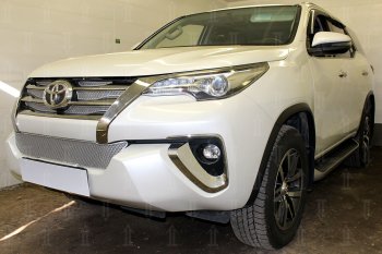 5 249 р. Защитная сетка в бампер (низ, ячейка 4х10 мм) Стрелка11 Премиум Toyota Fortuner AN160 дорестайлинг (2015-2020) (Хром)  с доставкой в г. Тольятти. Увеличить фотографию 4