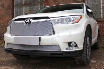 4 199 р. Защитная сетка в бампер (низ, ячейка 4х10 мм) Стрелка11 Премиум Toyota Highlander XU50 дорестайлинг (2013-2017) (Хром)  с доставкой в г. Тольятти. Увеличить фотографию 3