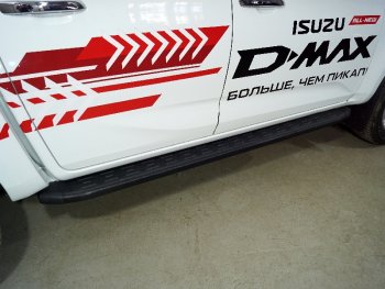 30 999 р. Пороги алюминиевые с пластиковой накладкой ТСС Тюнинг  Isuzu D-Max  RG (2020-2023) DoubleCab (карбон черные)  с доставкой в г. Тольятти. Увеличить фотографию 1