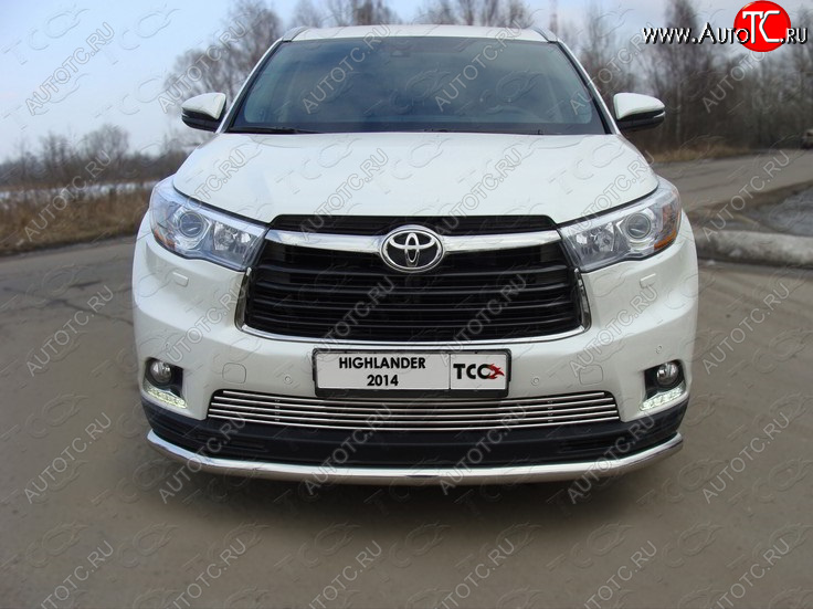 13 249 р. Декоративная вставка переднего бампера ТСС Тюнинг  Toyota Highlander  XU50 (2013-2017) дорестайлинг (d 16 мм)  с доставкой в г. Тольятти