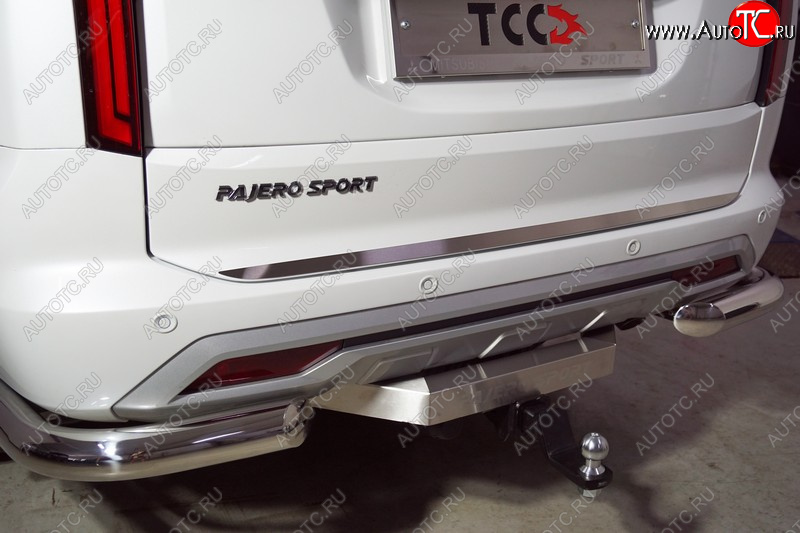 2 759 р. Накладка на заднюю дверь, ТСС Тюнинг  Mitsubishi Pajero Sport  QF (2019-2022) рестайлинг (лист шлифованный)  с доставкой в г. Тольятти