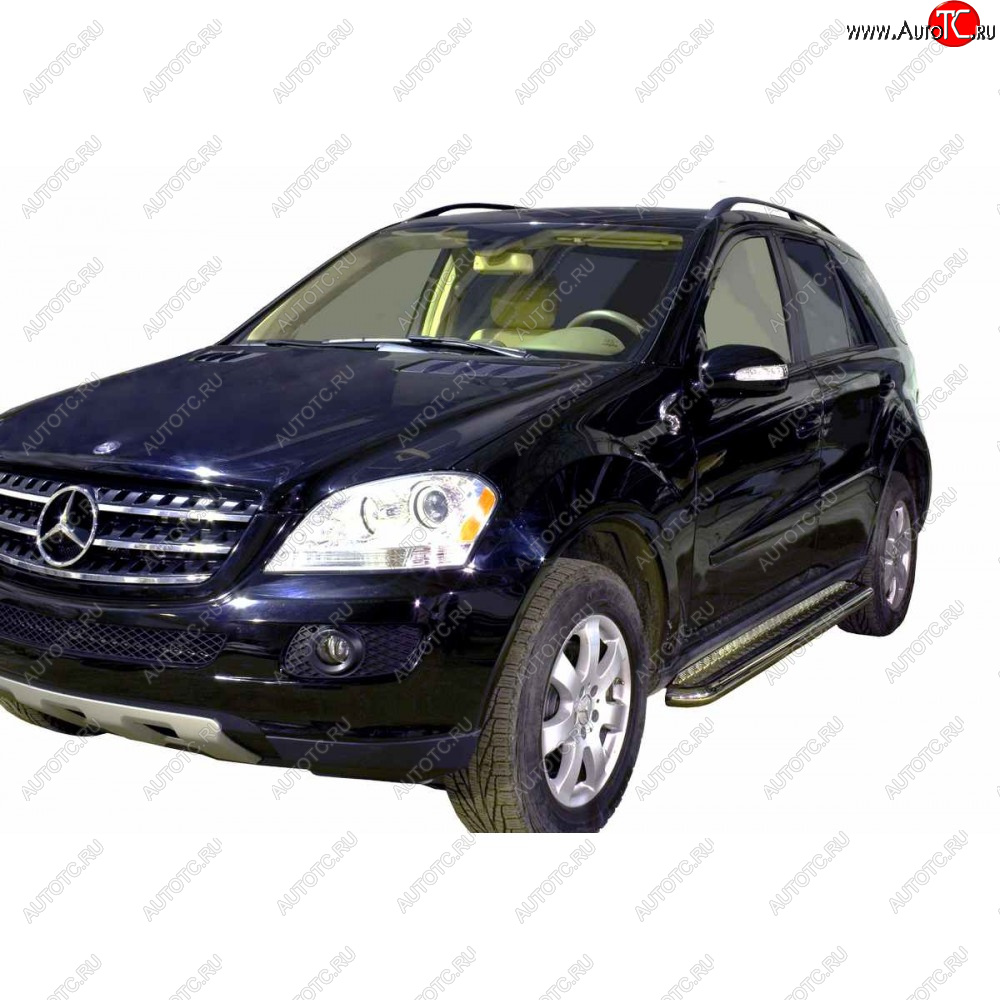 11 699 р. Защита порогов с алюминиевым листом d63.5, Техно Сфера  Mercedes-Benz ML class ( W163,  W164,  W166) (1997-2015) дорестайлинг, рестайлинг, дорестайлинг, рестайлинг (Черный матовый)  с доставкой в г. Тольятти