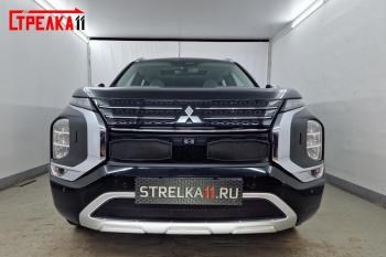 4 399 р. Защита радиатора (2 части верх) Стрелка11 Стандарт Mitsubishi Outlander GN (2021-2025) (черная)  с доставкой в г. Тольятти. Увеличить фотографию 2