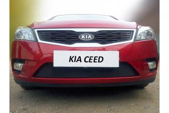 969 р. Зимняя заглушка решетки радиатора Стрелка11 KIA Ceed 1 ED рестайлинг, хэтчбэк 5 дв. (2010-2012) (черная)  с доставкой в г. Тольятти. Увеличить фотографию 2