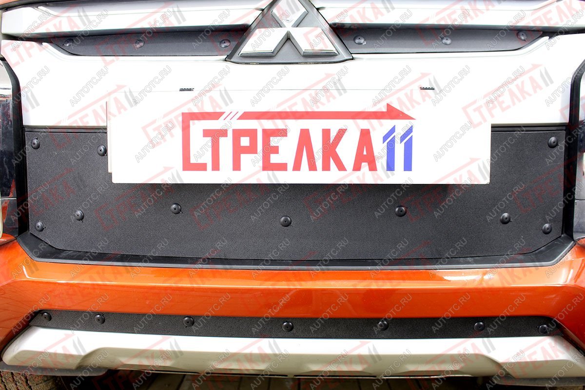 969 р. Зимняя заглушка решетки радиатора (верх) Стрелка11 Mitsubishi L200 5 KK,KL рестайлинг (2018-2022) (черная)  с доставкой в г. Тольятти