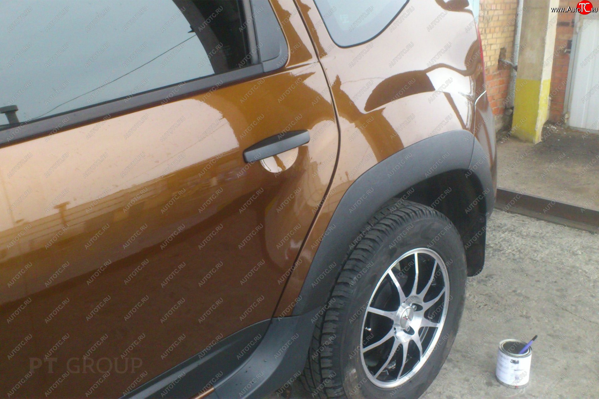 5 999 р. Комплект накладок на колёсные арки Petroil Tuning Renault Duster HS рестайлинг (2015-2021) (Текстурная поверхность)  с доставкой в г. Тольятти