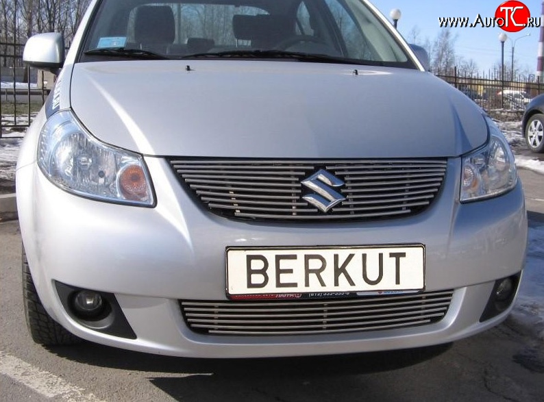 5 499 р. Декоративная вставка воздухозаборника (седан) Berkut Suzuki SX4 GYA,GYB  рестайлинг, хэтчбэк (2010-2016)  с доставкой в г. Тольятти