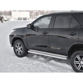 30 799 р. Порожки для ног (труба Ø63) SLITKOFF Toyota Fortuner AN160 дорестайлинг (2015-2020) (лист - алюминий, профиль - сталь)  с доставкой в г. Тольятти. Увеличить фотографию 3