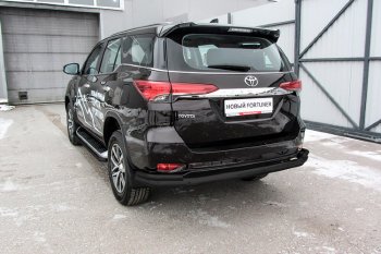 15 899 р. Защита заднего бампера Slitkoff (Ø 76+42, двойная, уголки)  Toyota Fortuner  AN160 (2015-2020) дорестайлинг (Сталь с полимерным покрытием. Цвет: черный)  с доставкой в г. Тольятти. Увеличить фотографию 1