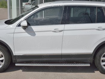 31 649 р. Пороги труба 120х60 овал с проступью Russtal Volkswagen Tiguan Mk2 дорестайлинг (2016-2020)  с доставкой в г. Тольятти. Увеличить фотографию 2