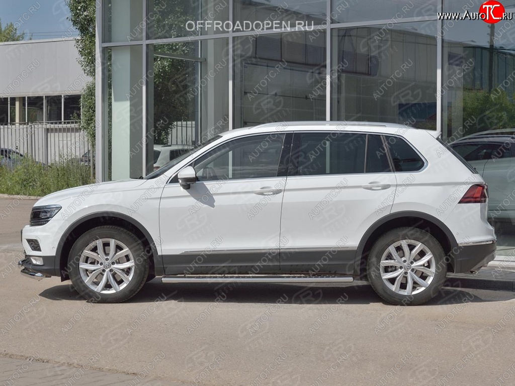 31 649 р. Пороги труба 120х60 овал с проступью Russtal Volkswagen Tiguan Mk2 дорестайлинг (2016-2020)  с доставкой в г. Тольятти