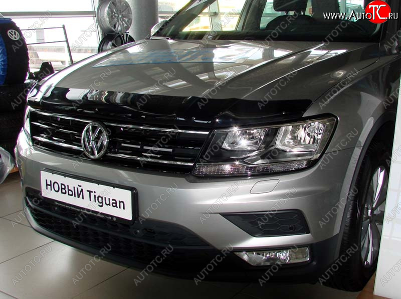 2 879 р. Дефлектор капота SIM Volkswagen Tiguan Mk2 дорестайлинг (2016-2020)  с доставкой в г. Тольятти